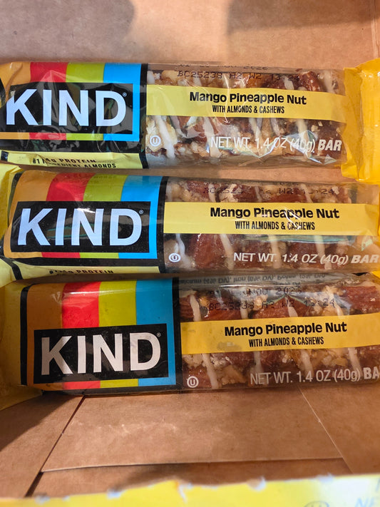 KIND-BARS Mango pineapple nut